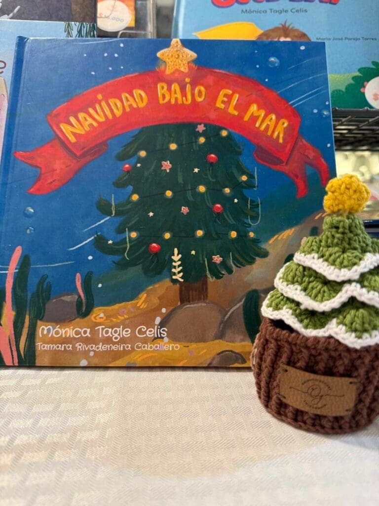 Foto portada libro Navidad Bajo El Mar con motivo Navideño